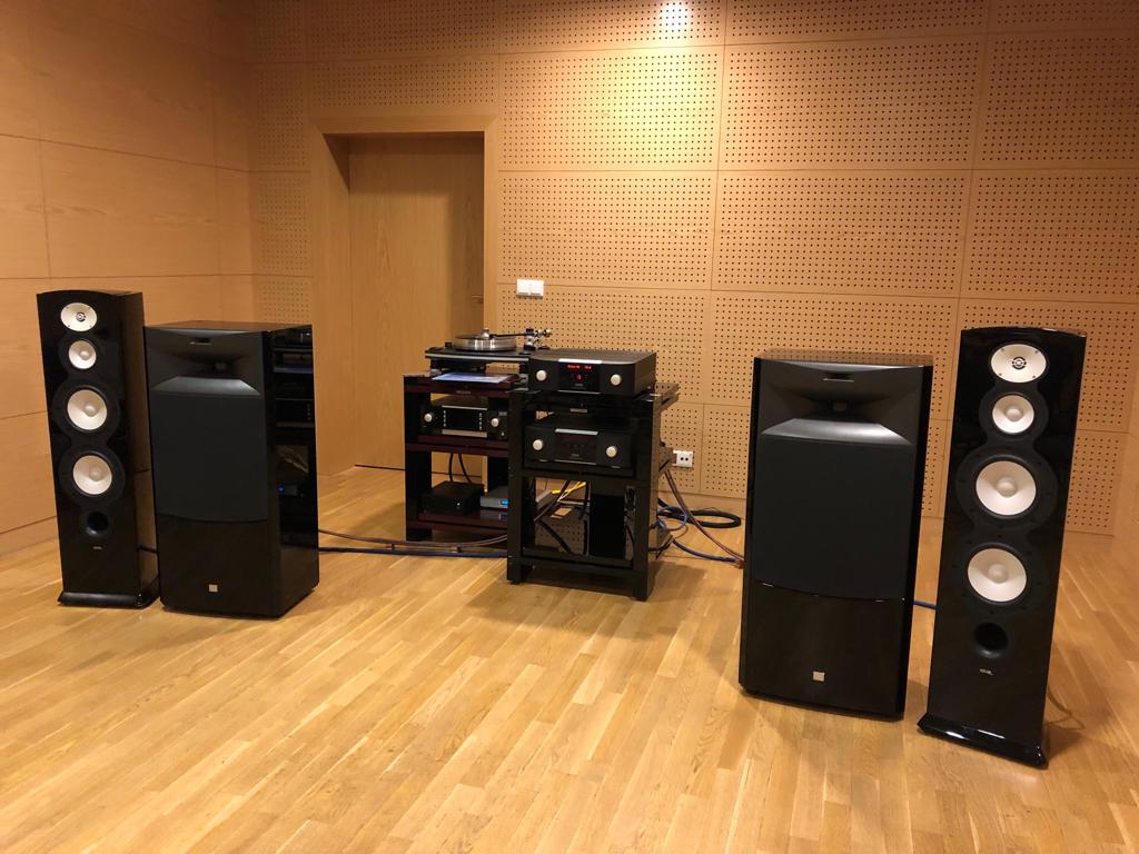 Premiera nowych wzmacniaczy zintegrowanych Mark Levinson