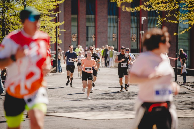 Sportowe serce Katowic zabiło dla potrzebujących. Sukces II edycji JBL Run Katowice #1