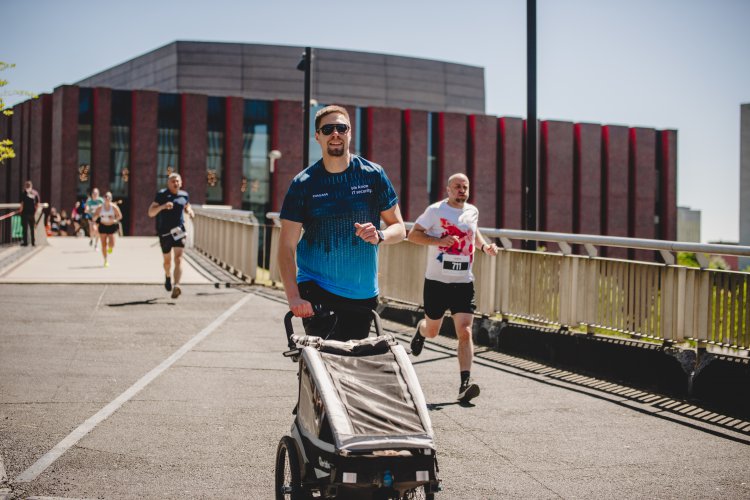 Sportowe serce Katowic zabiło dla potrzebujących. Sukces II edycji JBL Run Katowice #1