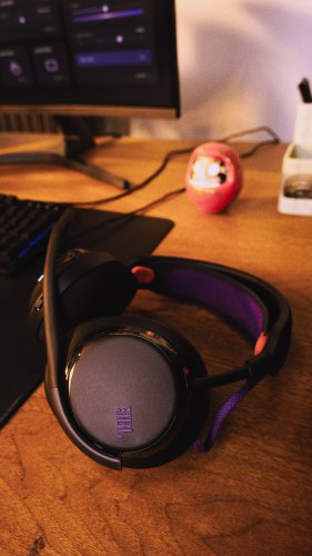 JBL Quantum 650 Wireless #1