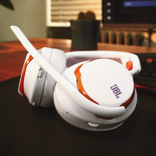 JBL Quantum 650 Wireless #1