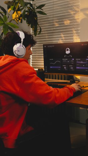 JBL Quantum 650 Wireless #1