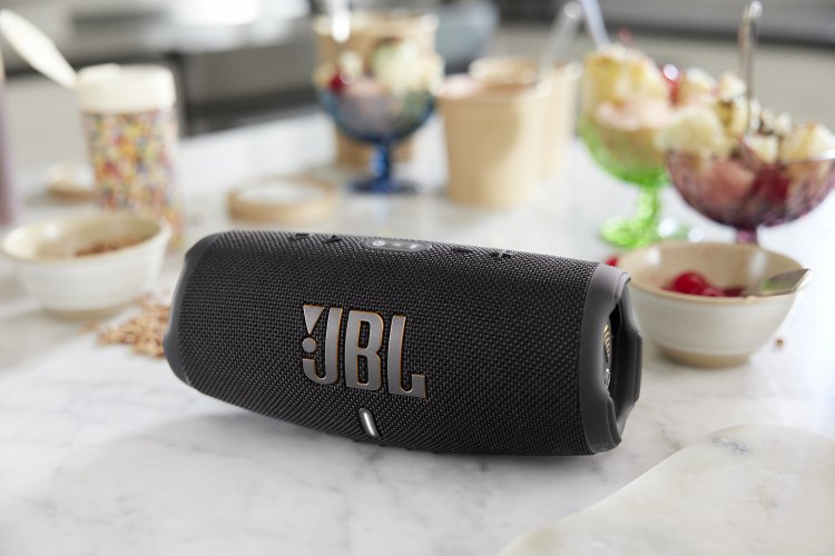 JBL Charge 5 Wi Fi #1