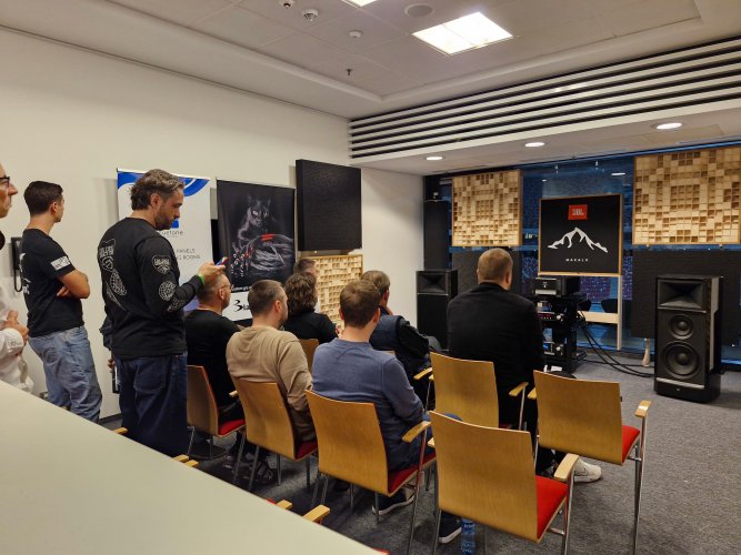 Audio Video Show 2025 #1