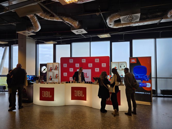 Audio Video Show 2025 #1