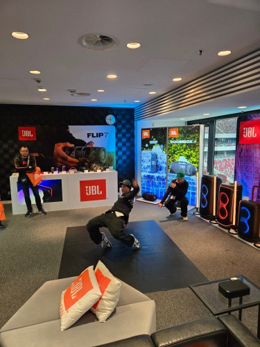 Audio Video Show 2025 #1