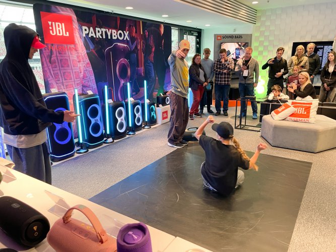 Audio Video Show 2025 #1