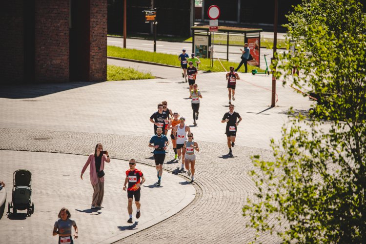 Sportowe serce Katowic zabiło dla potrzebujących. Sukces II edycji JBL Run Katowice #1