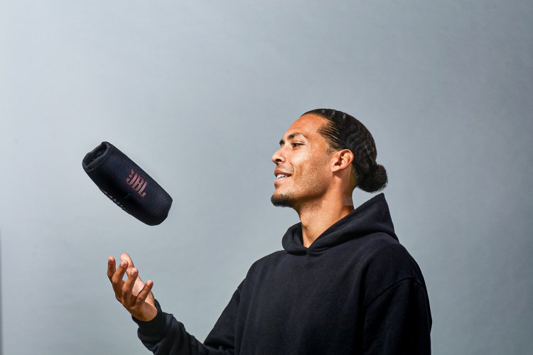 Virgil Van Dijk z JBL #1