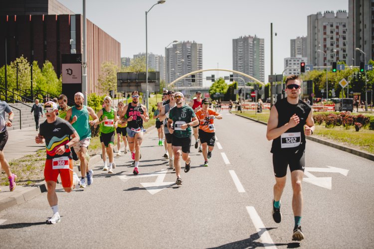 Sportowe serce Katowic zabiło dla potrzebujących. Sukces II edycji JBL Run Katowice #1